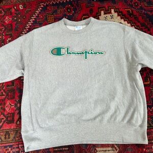 XL Vintage Champion Reverse Weave Heather Gray Crewneck with Green fabric logo